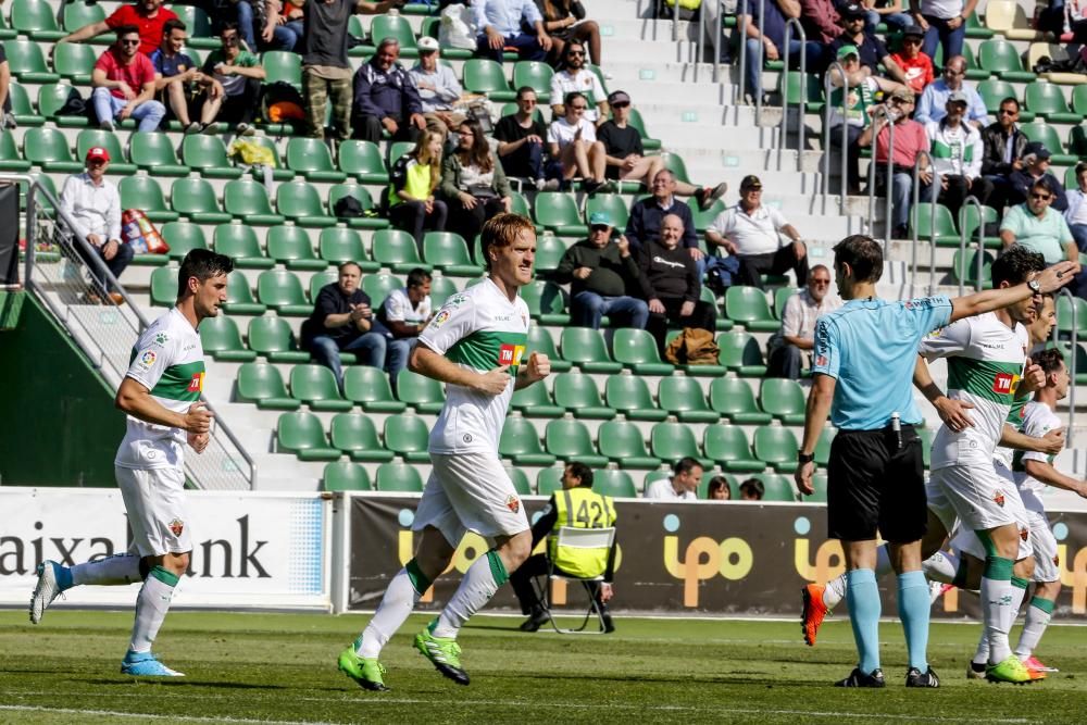 Galería del partido entre el Elche CF y el Sevilla Atlético