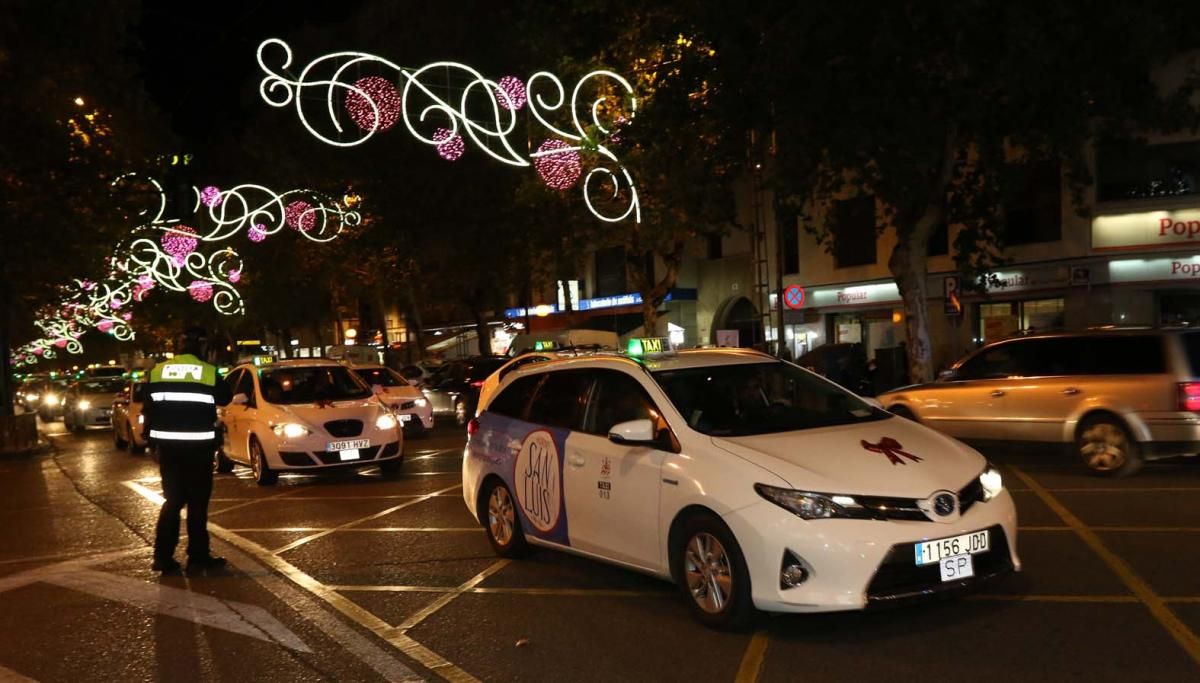 Los Taxistas ponen corazón a la Navidad