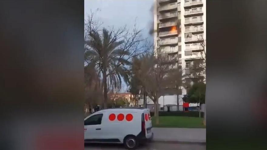 Así se ha originado el incendio del edificio de València