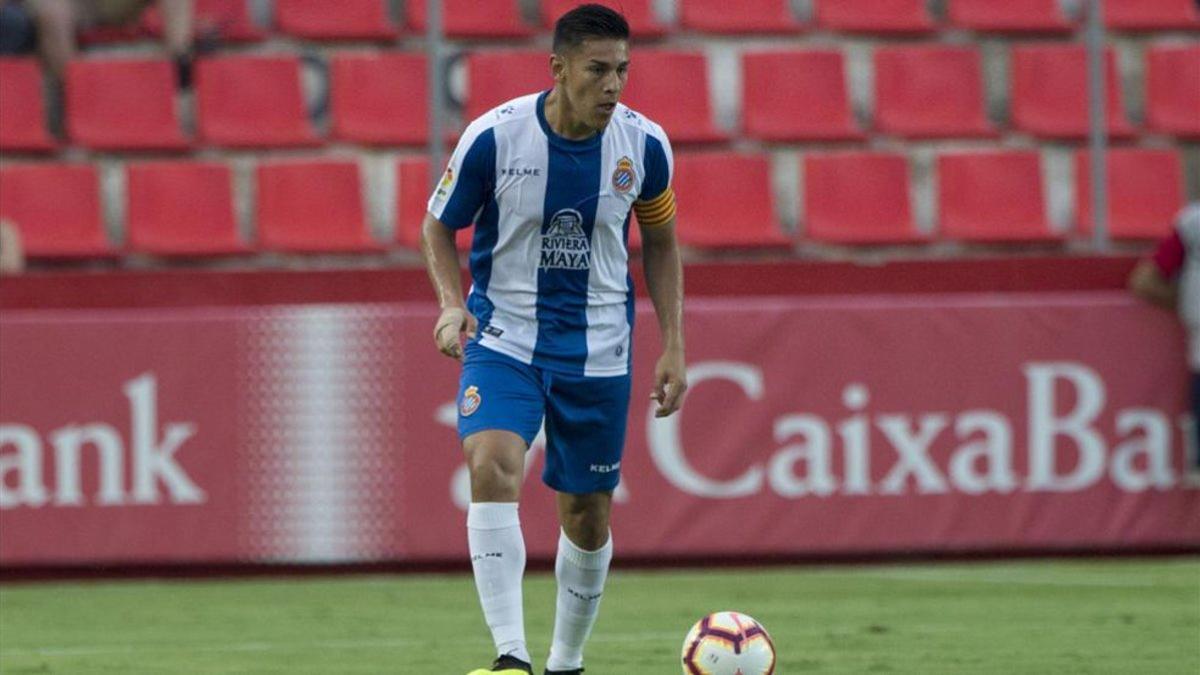 Óscar Duarte cayó lesionado en un entrenamiento con la selección de Costa Rica.