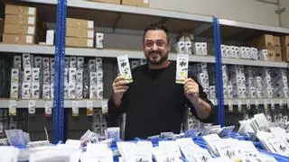 La fábrica asturiana de los 84 sabores: produce 100.000 sobres al día de una bebida instantánea que hace que el agua y la leche sepa a churros, gominola o sangría