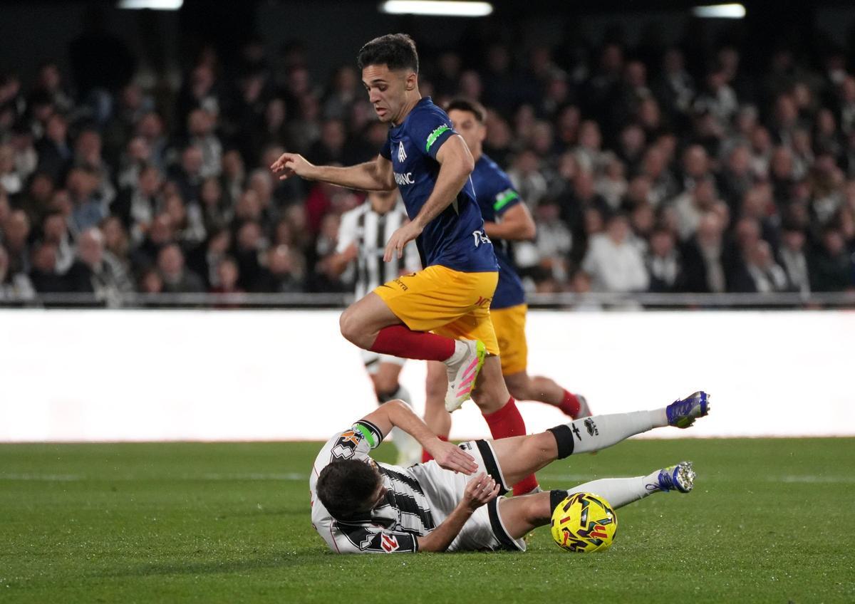 Álvaro Martín jugó el partido completo en el Castellón-Andorra de este curso.