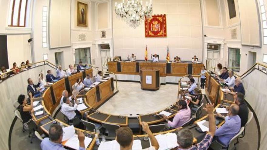 El pleno del pasado miércoles en el que se aprobó el Plan Vertebra que repartirá 15 millones de euros.