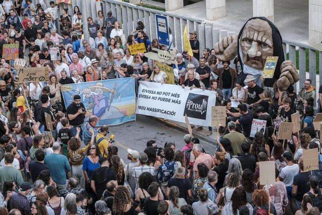 Una imagen de la concentración contra la masificación turística en Ibiza.