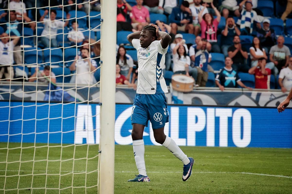 Partido de Primera RFEF CD Tenerife-Arenas