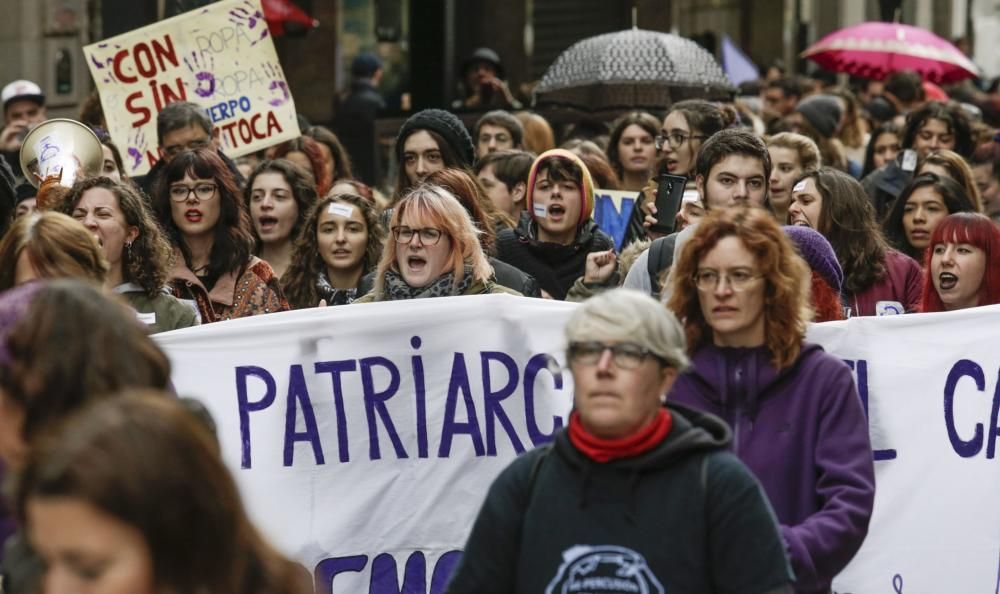 Actos de protesta en Oviedo contra la violencia machista