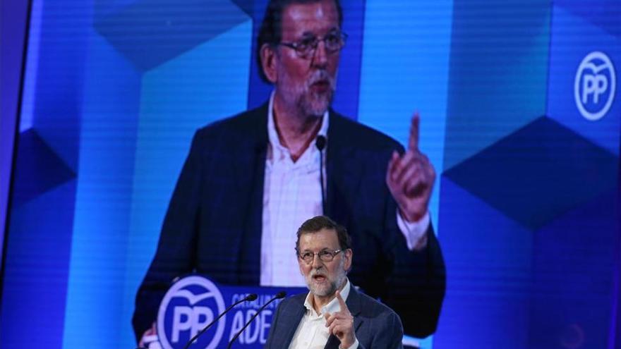 Rajoy no admitirá ni referéndum ni &quot;violar la ley&quot;