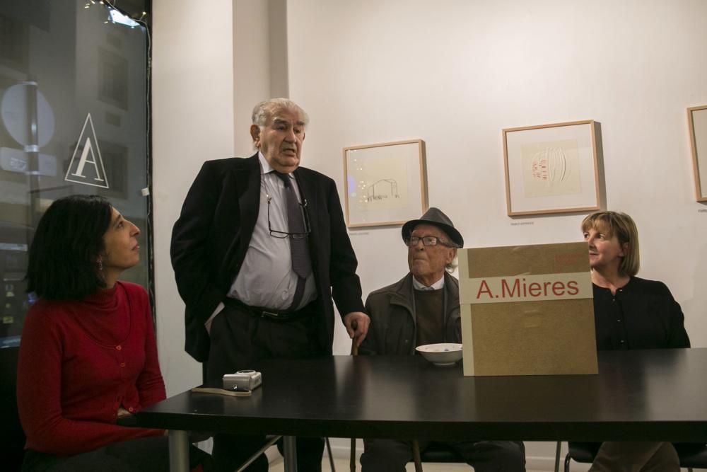 Presentación del libro homenaje a Alejandro Mieres