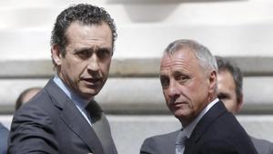 Jorge Valdano y Johan Cruyff, en una imagen de abril de 2010