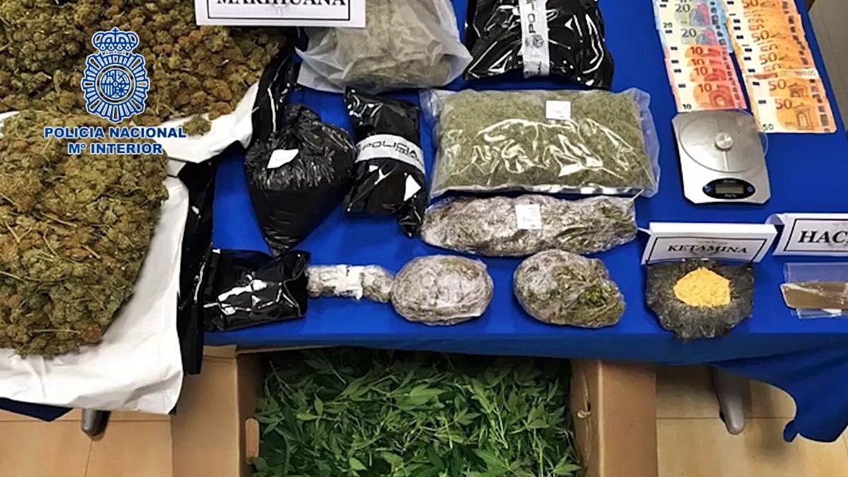 La marihuana intervenida en la operación policial. | POLICÍA NACIONAL