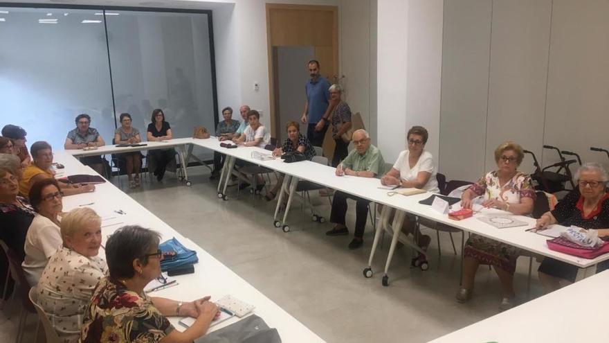 Un centenar de personas participa en las actividades del Aula de Mayores