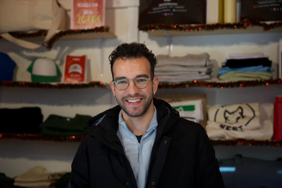 Las sudaderas personalizadas son el artículo estrella de Brandiboom, de Óscar Fernández, quien se ha estrenado este año.