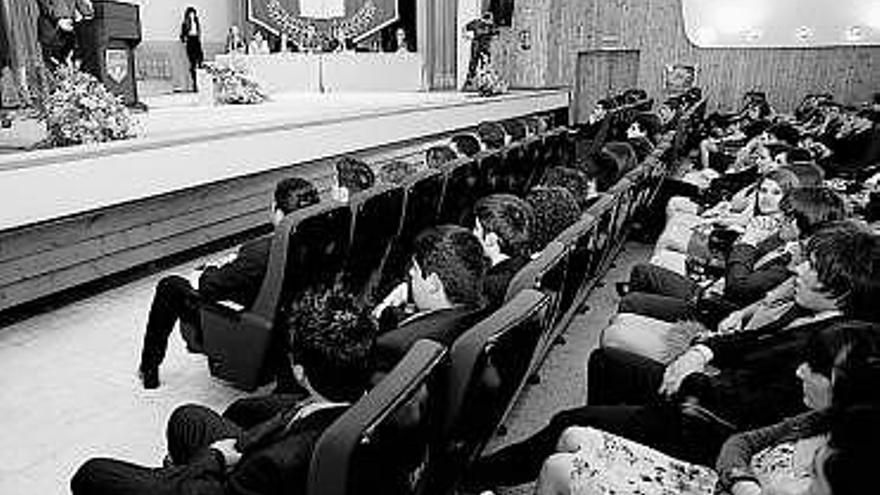 Asistentes al acto de graduación de los alumnos del San Fernando.