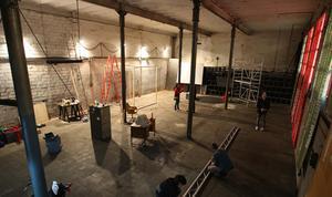 EL PERIÓDICO comprova els avanços de la plataforma per Can Batlló, en la recuperació de la zona per a ús dels veïns de Sants.