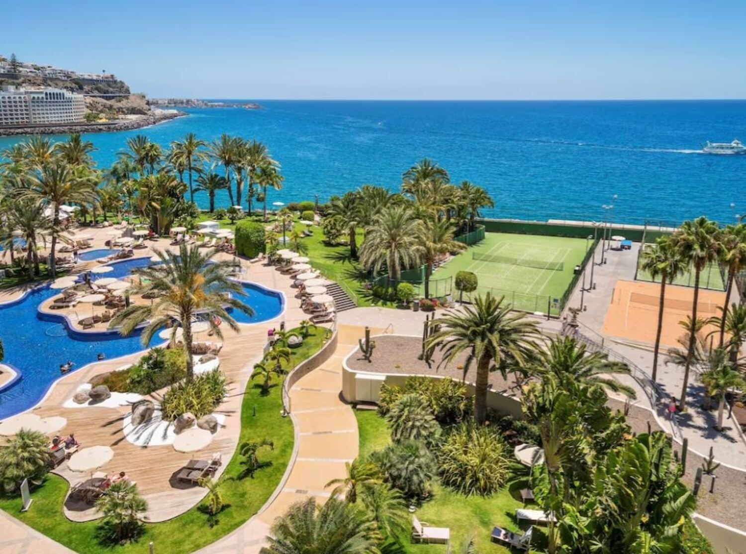 Vista Exterior del Radisson Blue Resort Gran Canaria.jpg