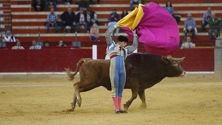 Trofeo para Isiegas en la seria novillada de María Gascón