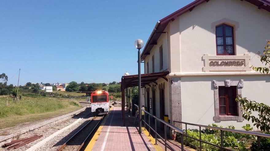 La estación de tren de Colombres.
