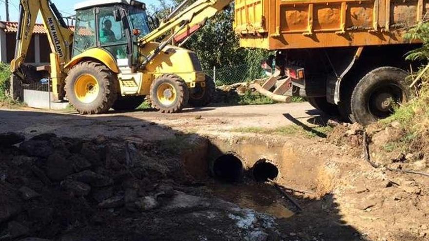 Obras de canalización de agua en Aboldrón