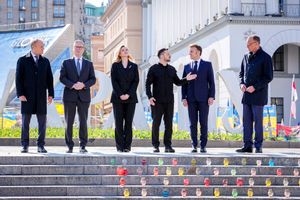 Macron, Starmer, Merz y Tusk se reúnen con Zelenski en Kiev