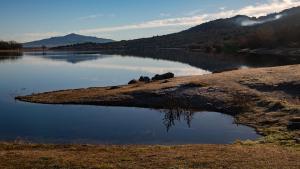 El embalse de Santilla en Manzanares el Real (Madrid).