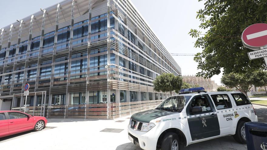 La Autoritat Portuària de Baleares despidió a una trabajadora después de ser madre