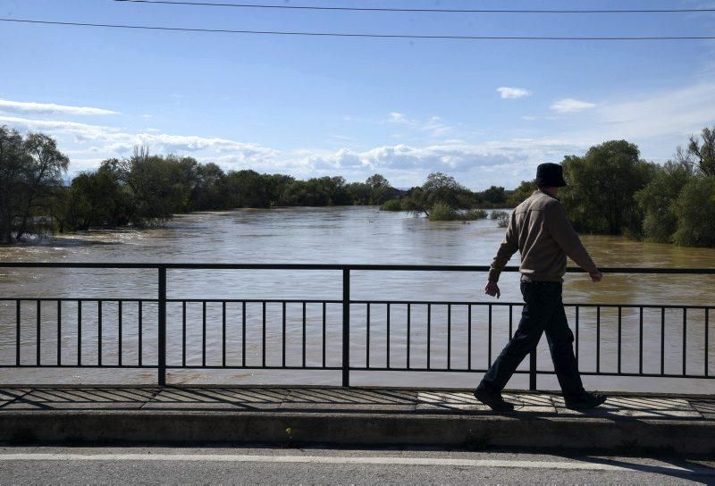 La crecida del Ebro se acerca a Zaragoza