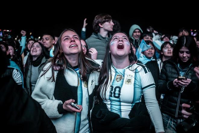 La lluvia se mezcla con las lágrimas en una Argentina sin consuelo por la derrota ante España