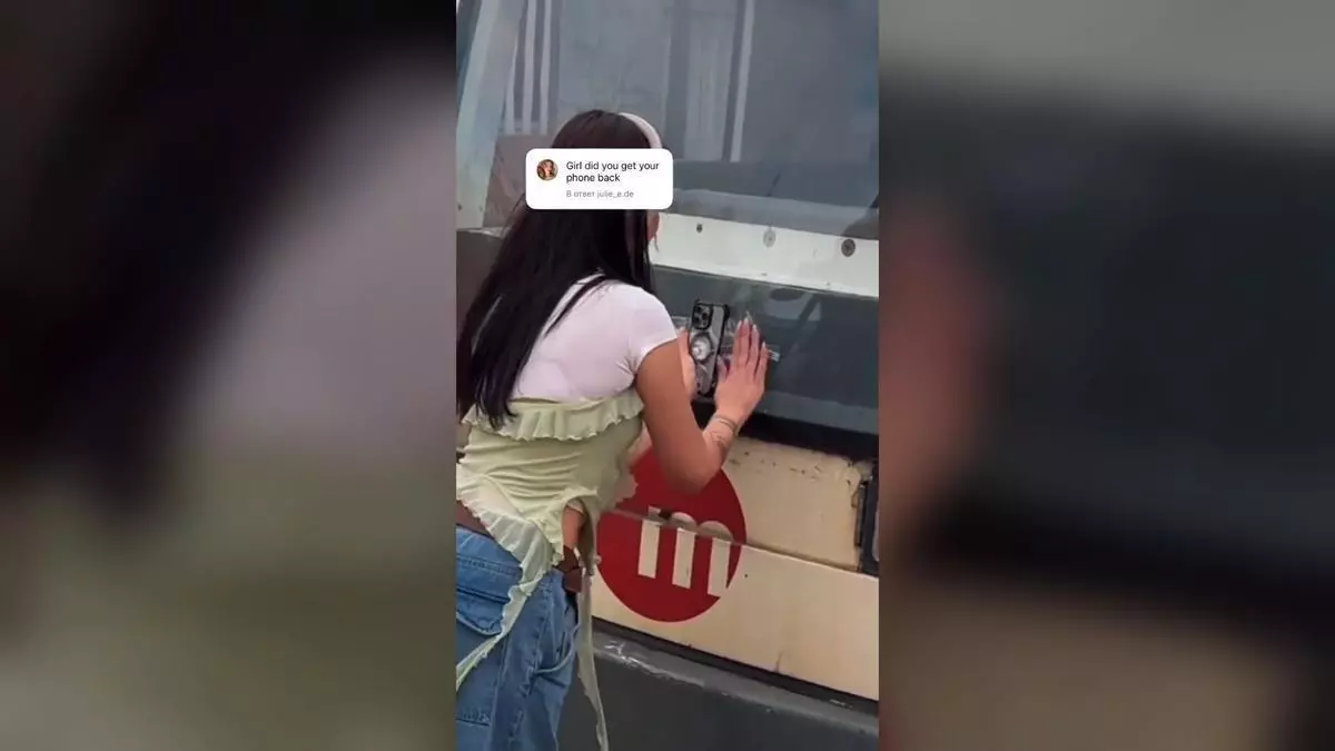 La peligrosa moda de correr por las vías del tranvía llega a València