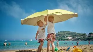 Consejos de los pediatras para un verano seguro con niños