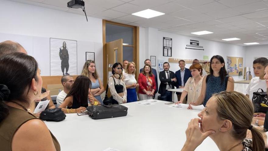 La consejera de Educación, María Isabel Campuzano, visita el IES Bartolomé Pérez Casas. | CARM