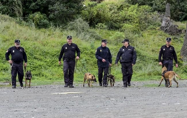 Reportaje a la Unidad Canina de la Policia ...