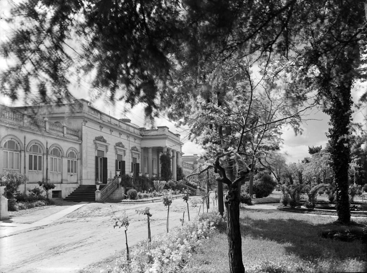 Fachada del palacio del marqués de Salamanca hacia 1920