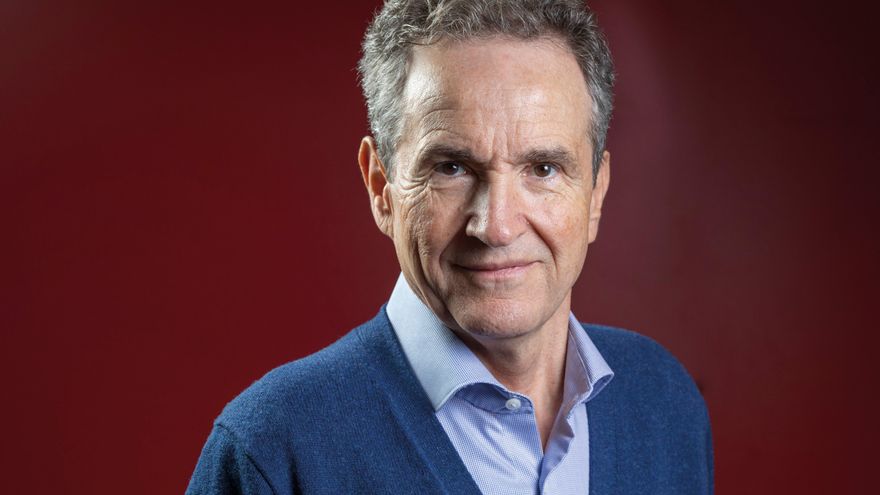 Carles Casajuana: «Mai no m’he enfrontat a un altre escriptor per una dona»