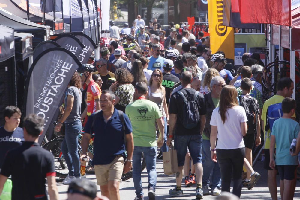 La Sea Otter omple Girona d'aficionats al ciclisme (dissabte)