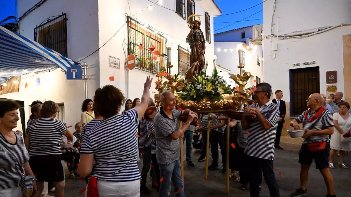 La Nucia cierra su día grande con la procesión en honor a la Mare de Déu y Sant Roc