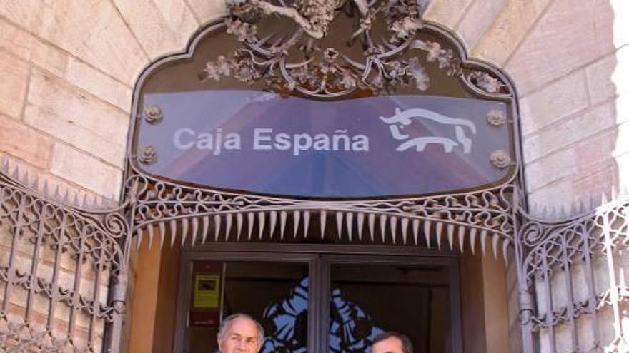 Caja España-Duero aprueba por unanimidad su integración con Unicaja - La  Opinión de Zamora