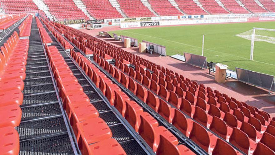 El Mallorca informó ayer a través de su cuenta de Twitter del comienzo de las obras de montaje de las nuevas gradas supletorias que se ubicarán en los fondos del Iberostar Estadio.