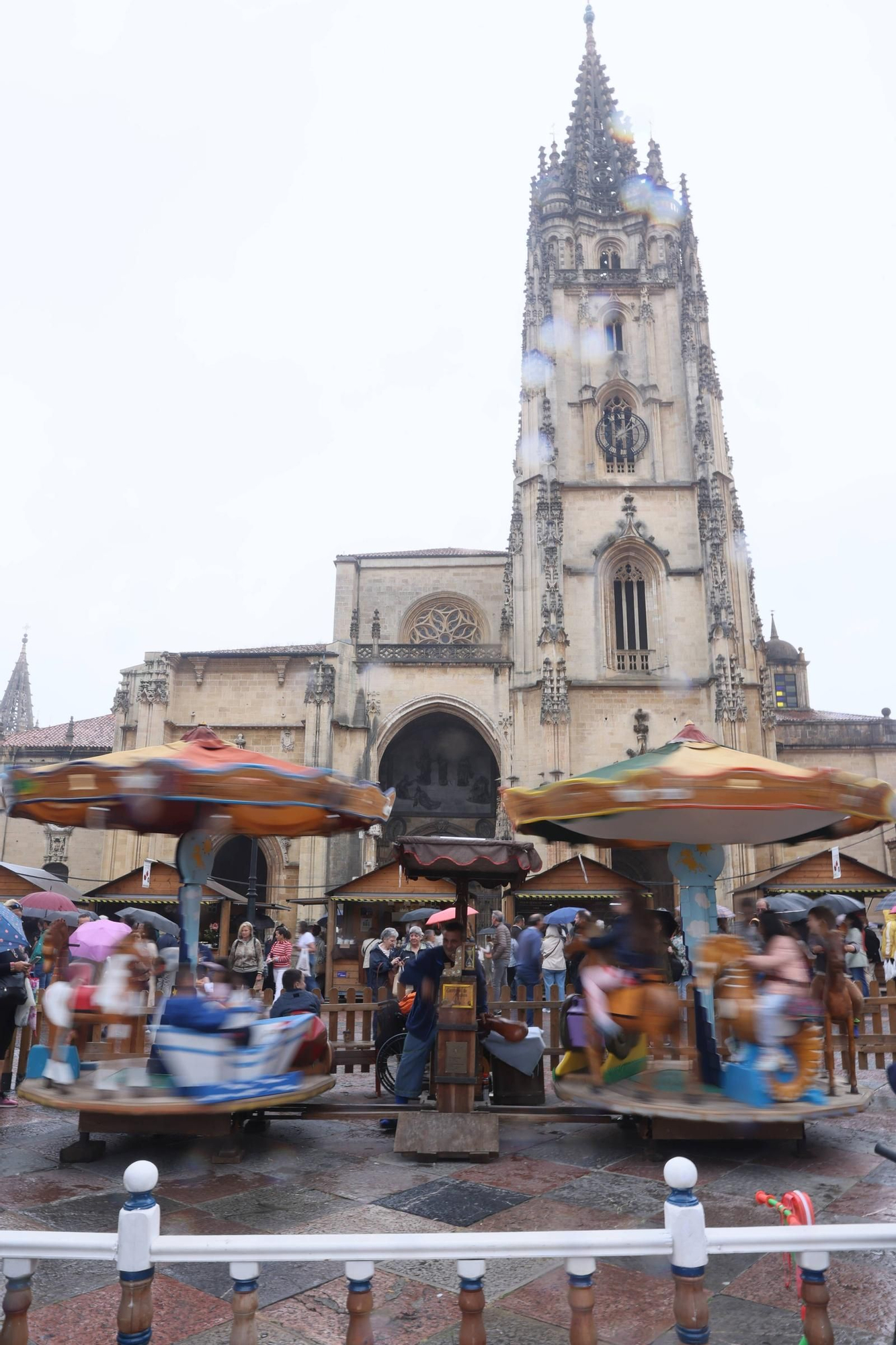EN IMÁGENES | Último día de la feria de La Ascensión que convivió con el partido por el ascenso