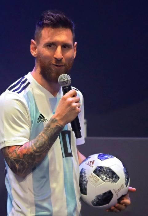 Messi presenta la pilota del Mundial de Rússia