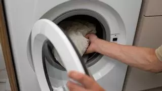 El truco de la hoja de laurel en la lavadora que adoran los amantes de la limpieza