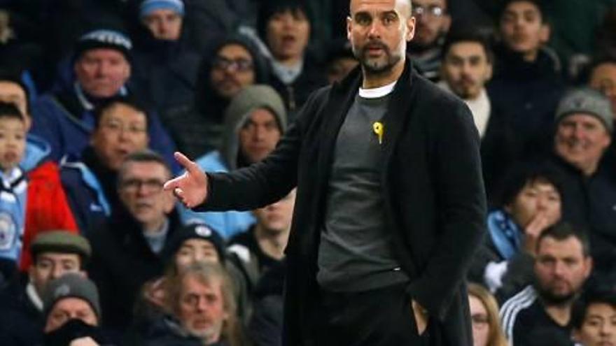 Guardiola ja només exhibeix el llaç groc a la Lliga de Campions