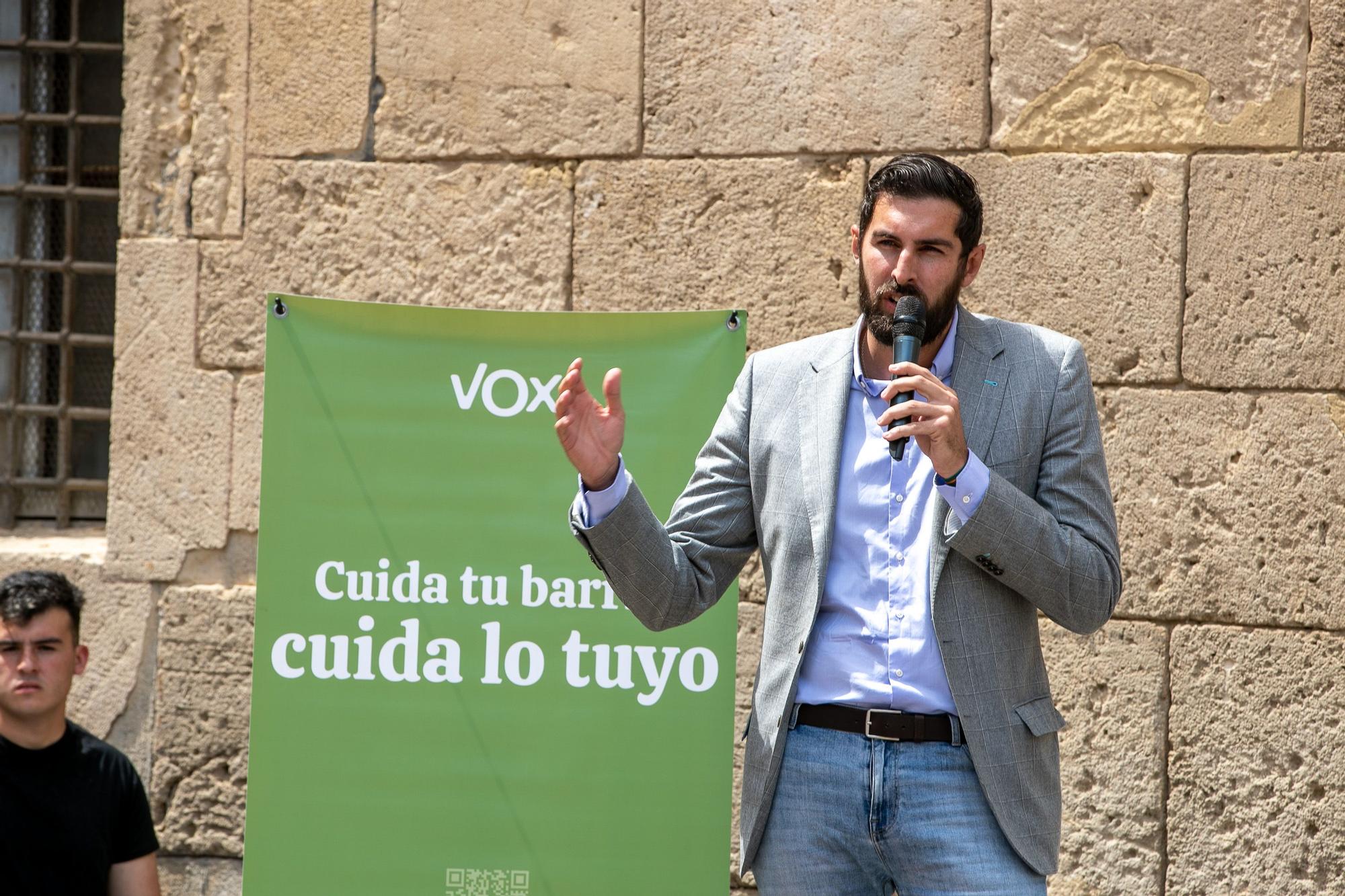 El acto de Vox en Murcia con Espinosa de los Monteros en imágenes