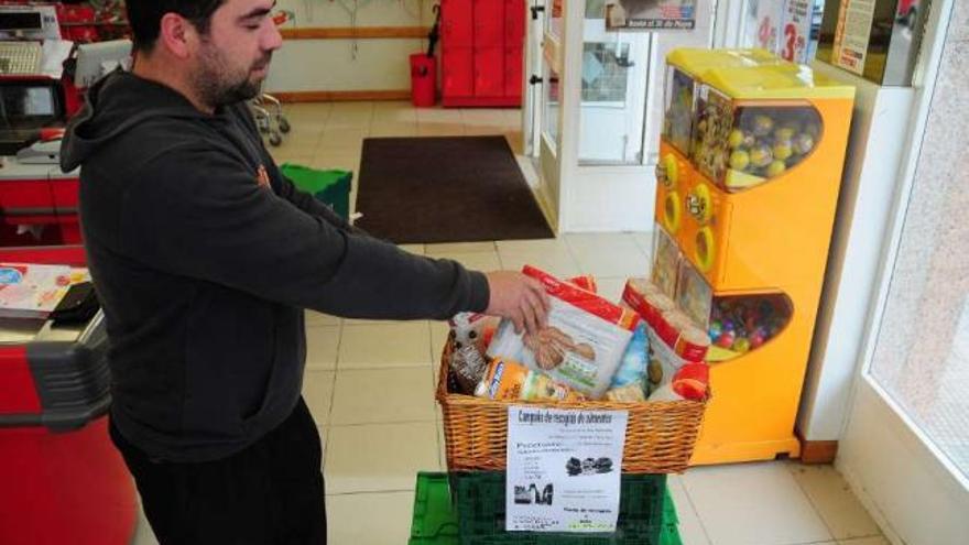 Los supermercados de Silleda y A Bandeira recogen alimentos hasta el próximo día 17.  // Bernabé/Javier Lalín