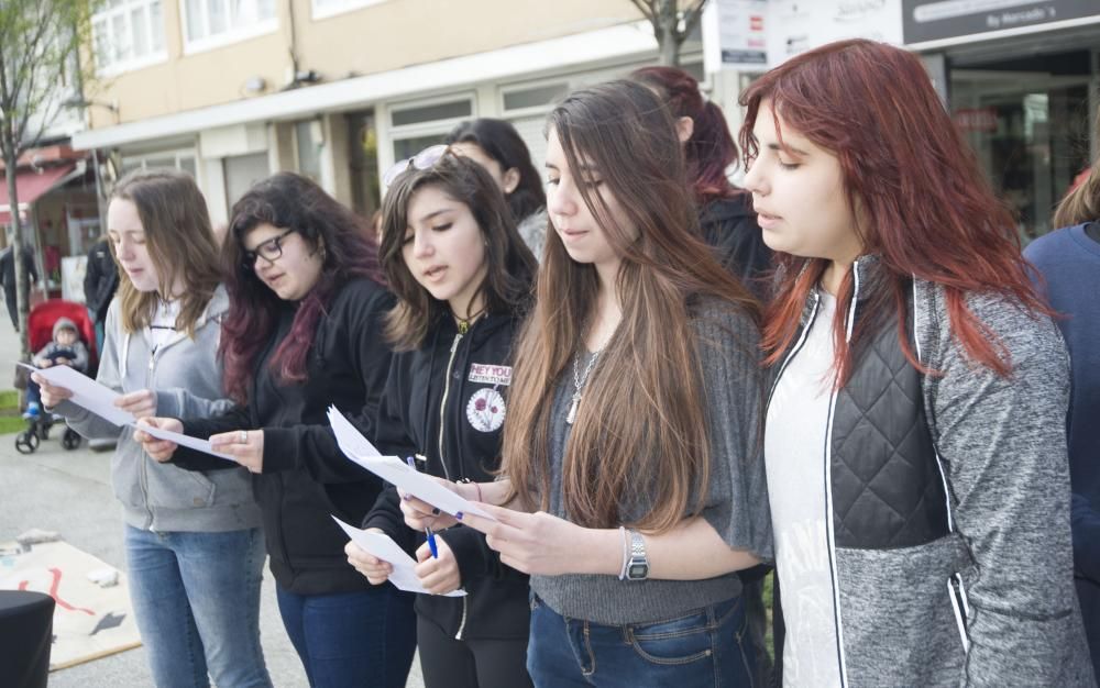 Más de 120 alumnos participan en los conciertos escolares 'Musiqueando 2017' que rindieron homenaje al joven fallecido el mes pasado ahogado en la playa del Orzán.