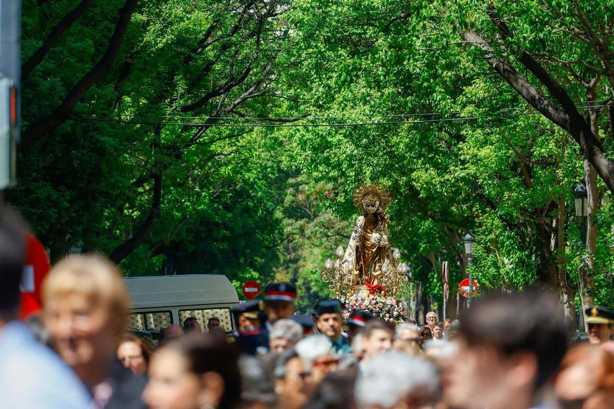 La Virgen de Tabacalera recorre el barrio de la Exposición