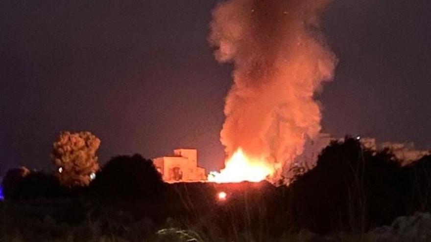 Un incendio sobresalta a los vecinos del Grupo Tombatossals de Castelló