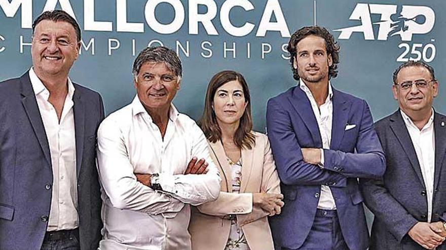 Weindorfer, Nadal, la directora general de Turisme Morillo, LÃ³pez y el alcalde de CalviÃ  RodrÃ­guez.