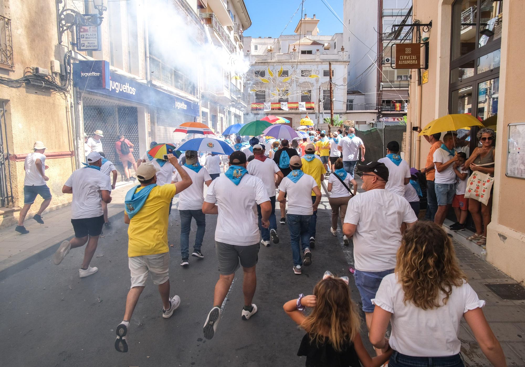 Segundo día de "Correr la traca" y suelta de globos de las Fiestas Mayores de Elda