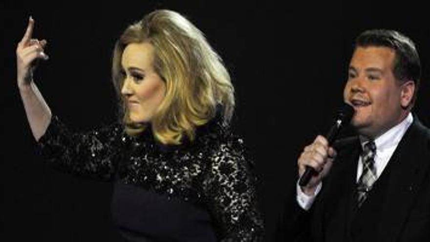 Adele triunfa en los premios Brit del pop británico