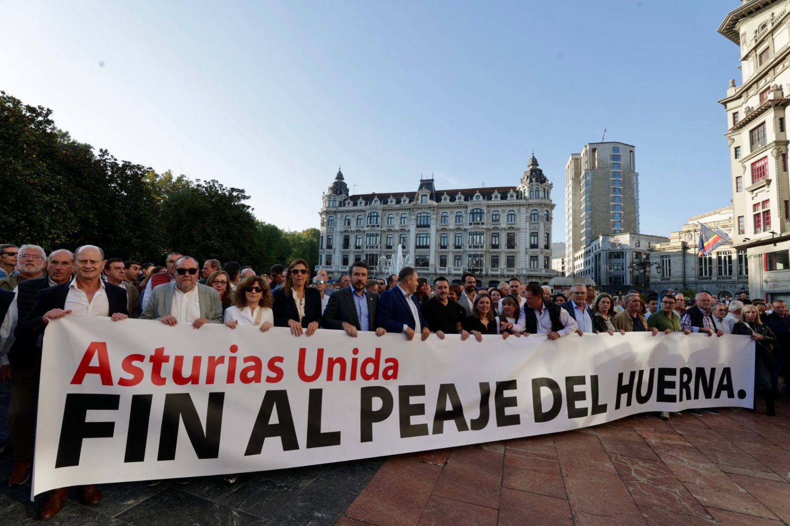 EN IMÁGENES: así fue la gran movilización contra el peaje del Huerna en Asturias